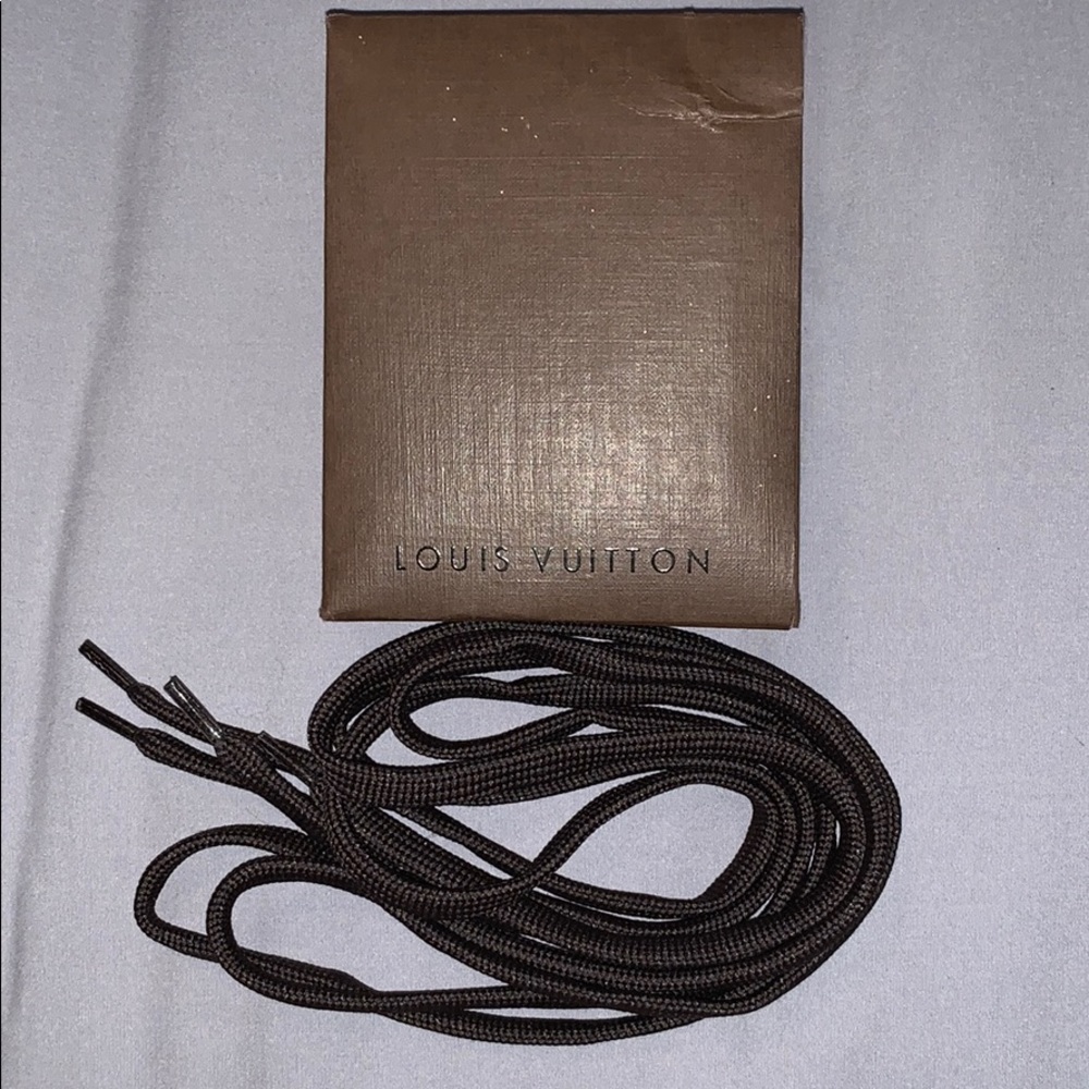 NWOT 💯 Authentic Louis Vuitton Shoelaces